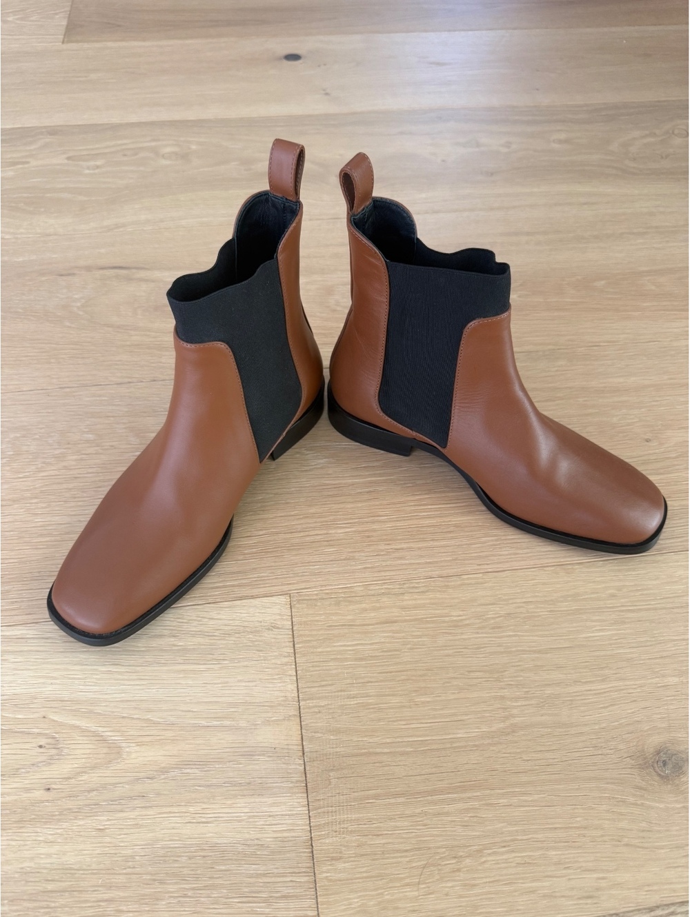 Everlane Italian Leather Square Toe Chelsea Boots Peanut Brown 5.5 NWOT